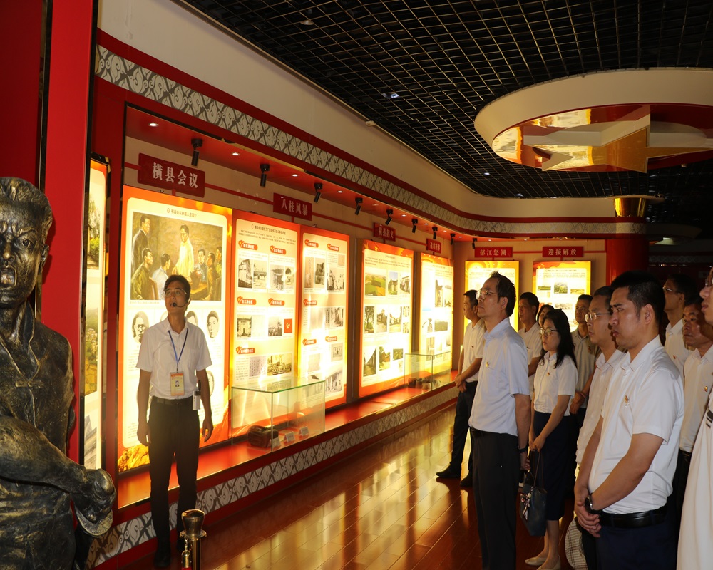 圖2：展廳參觀.JPG